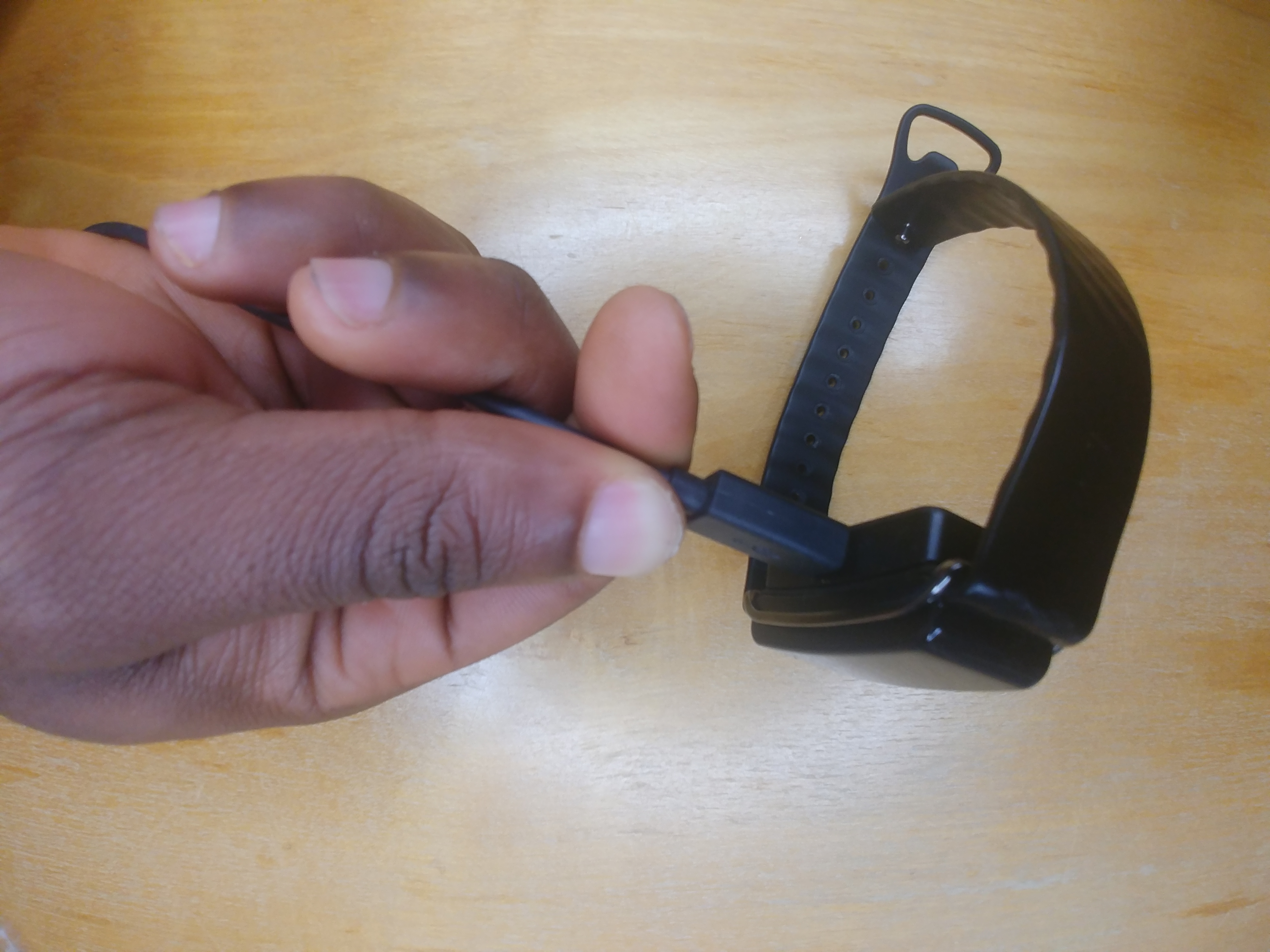 Charge the smartwatch quickly