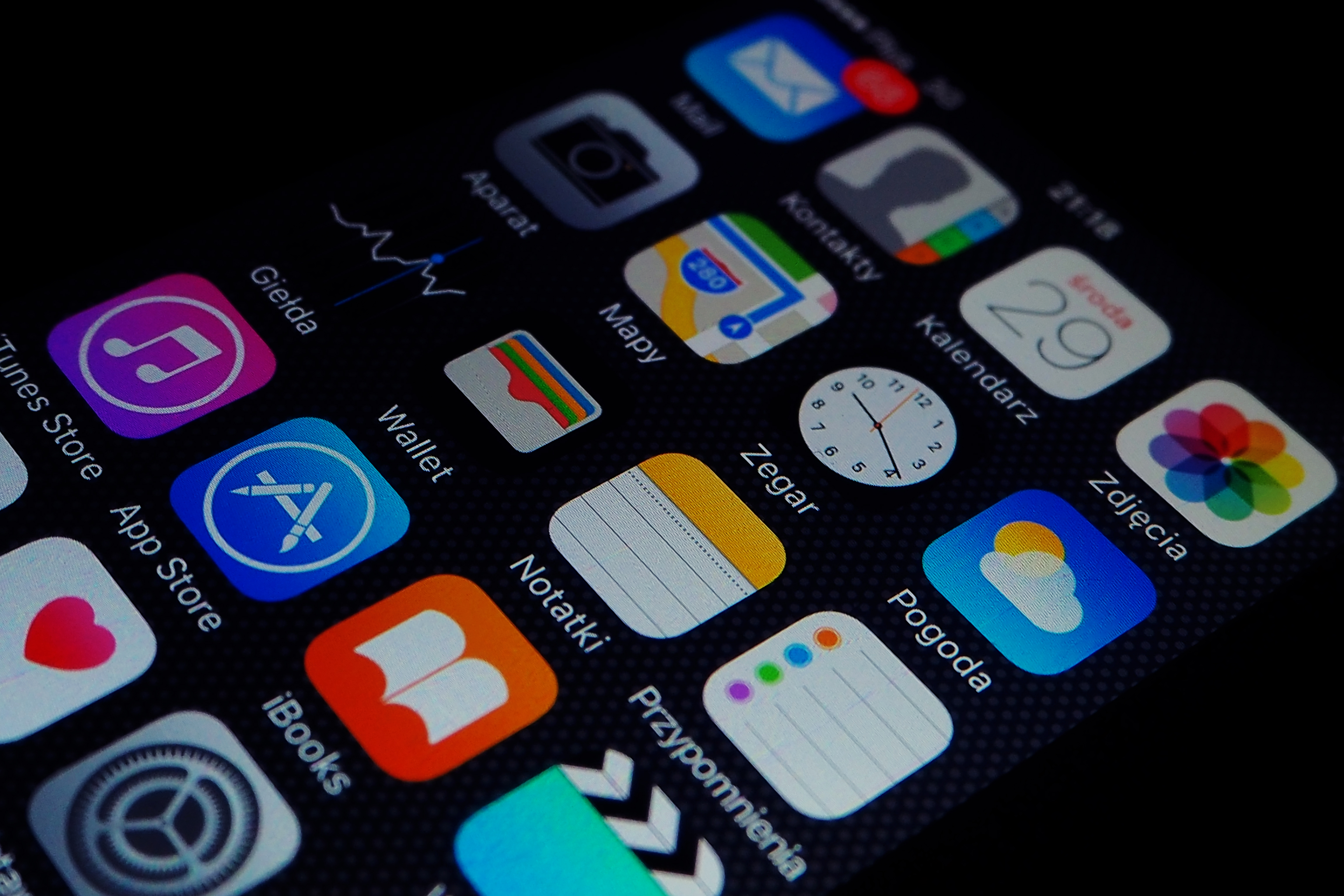 Keeping apps open won't drain the battery