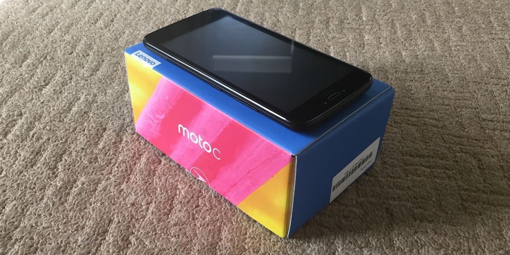Moto C unboxing