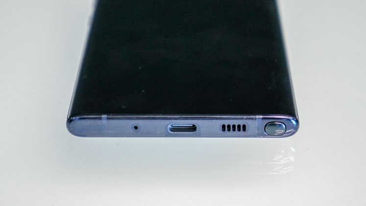 Note 10 bottom ports (no headphone jack)